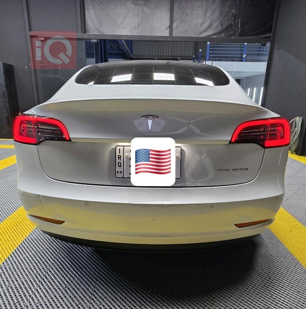 تسلا موديل 3